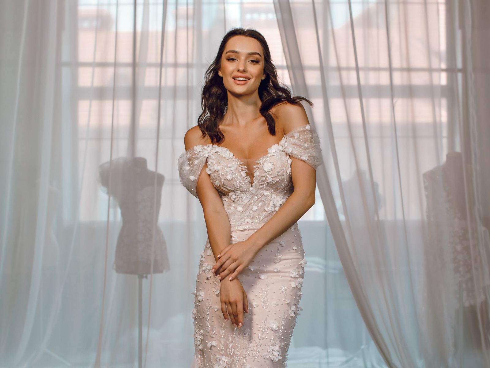 Agata wedding dress, detail view