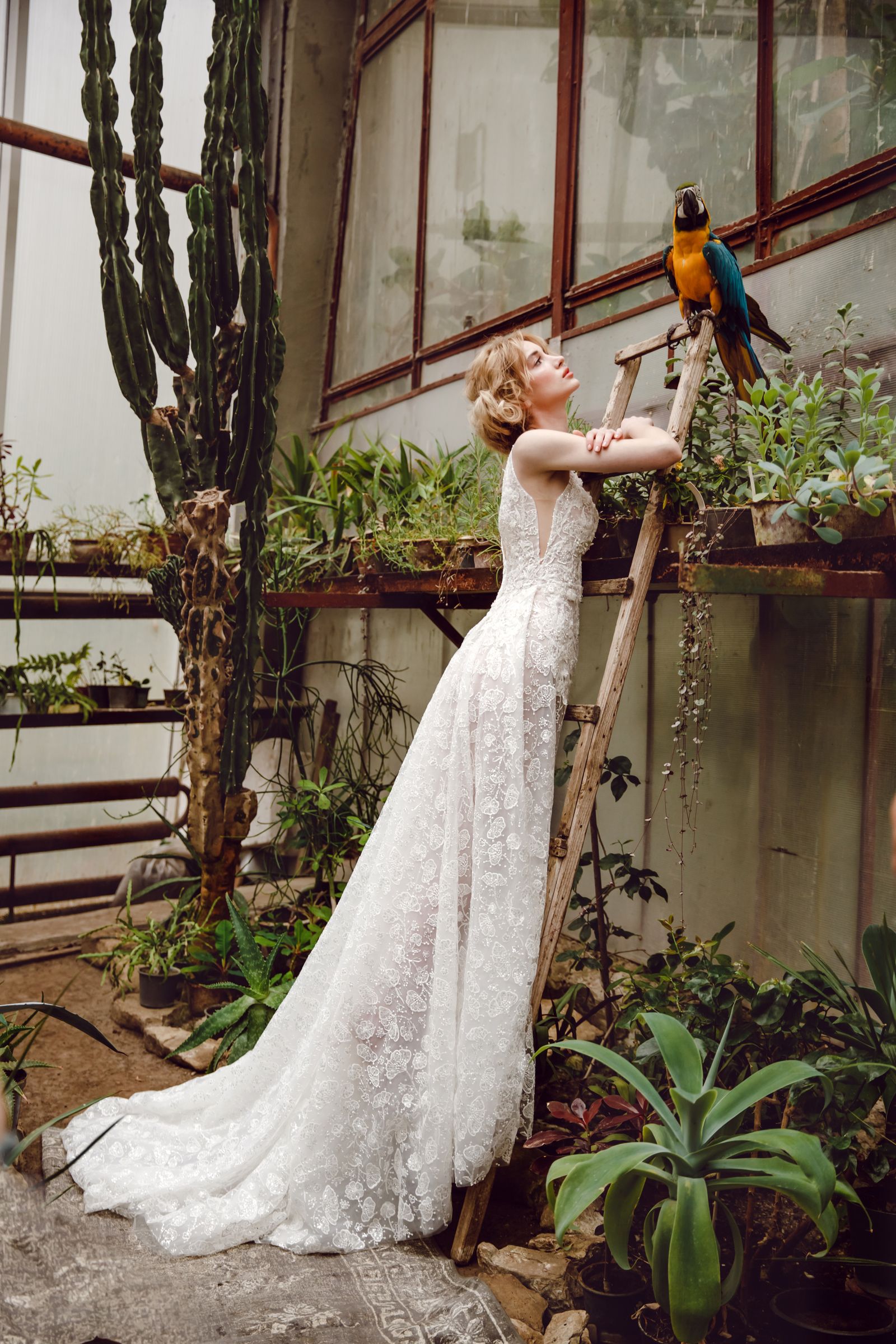 Aileen wedding dress, side view
