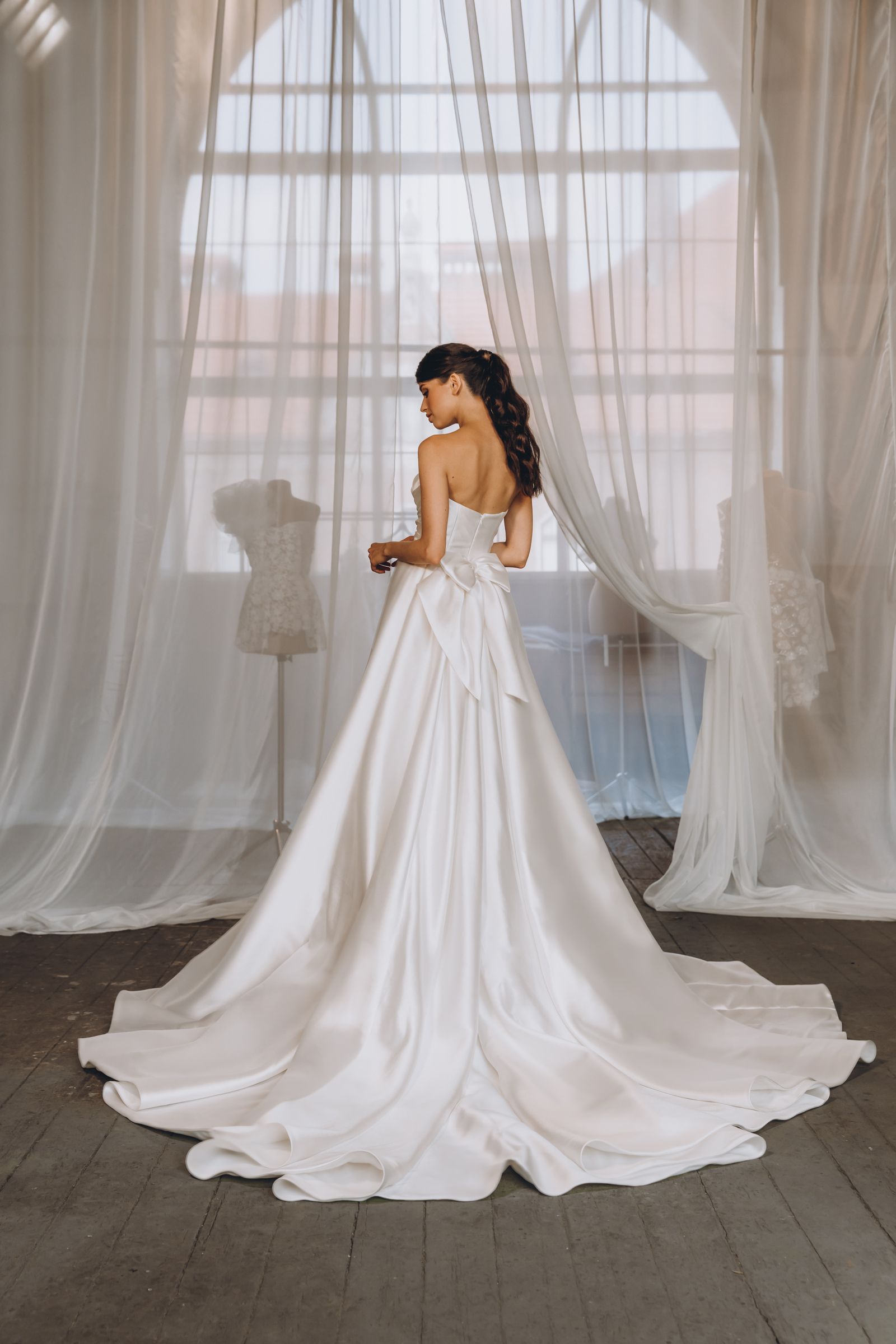 Camila wedding dress, back view