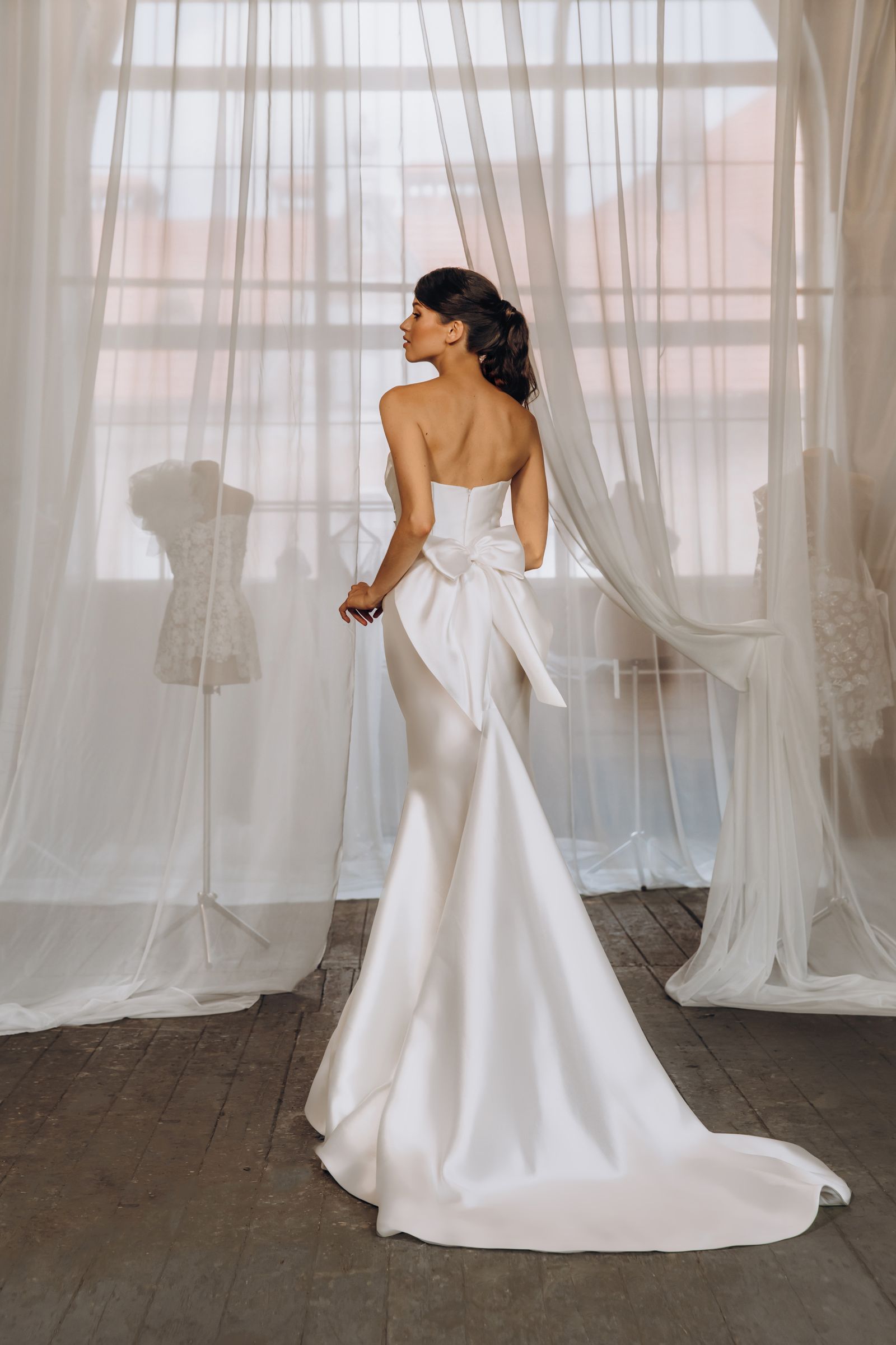 Camila wedding dress, back view