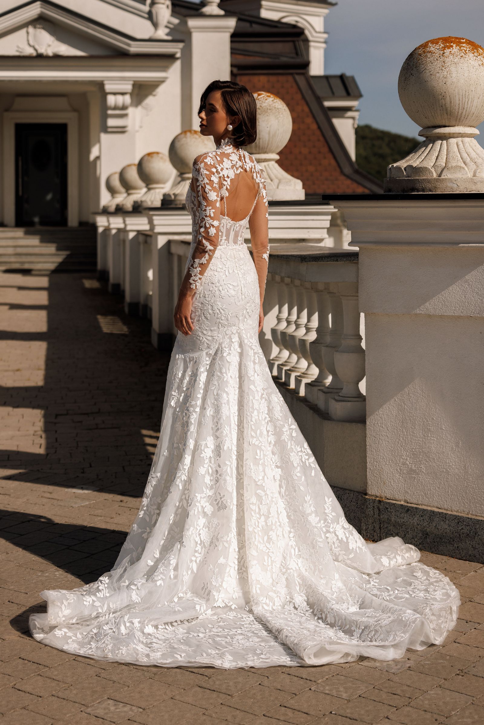 Martina — mermaid wedding dress, back view