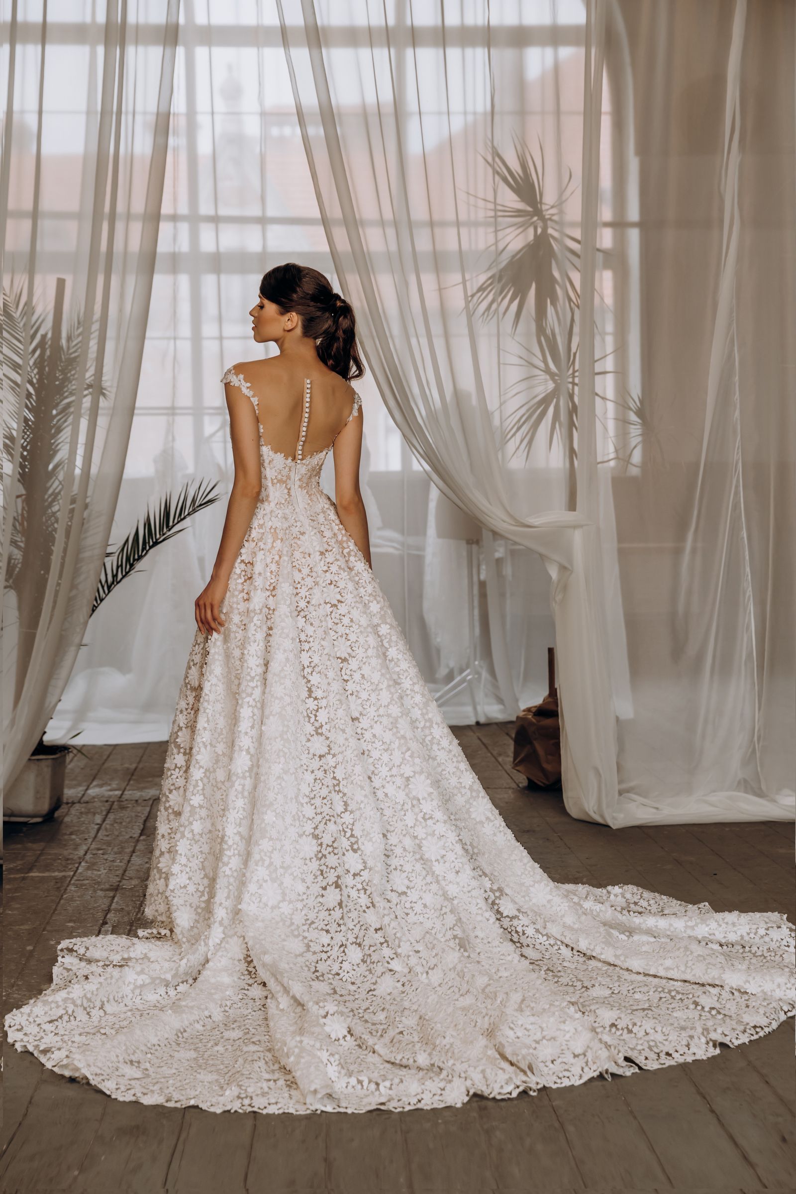 Noelia wedding dress, back view