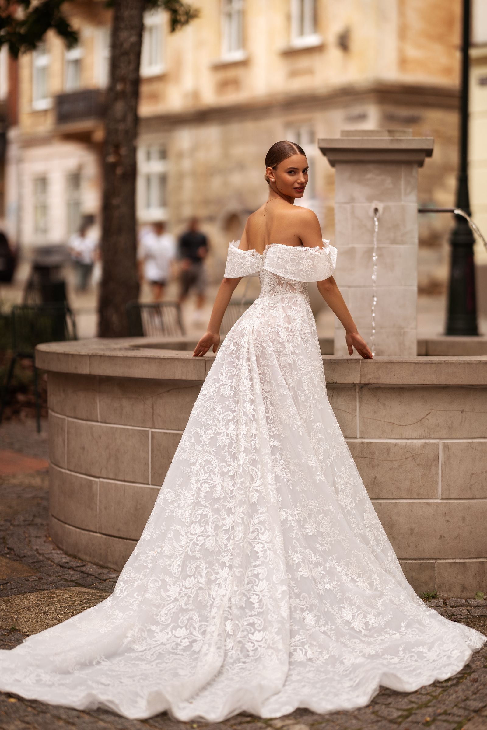 Sedi wedding dress, back view
