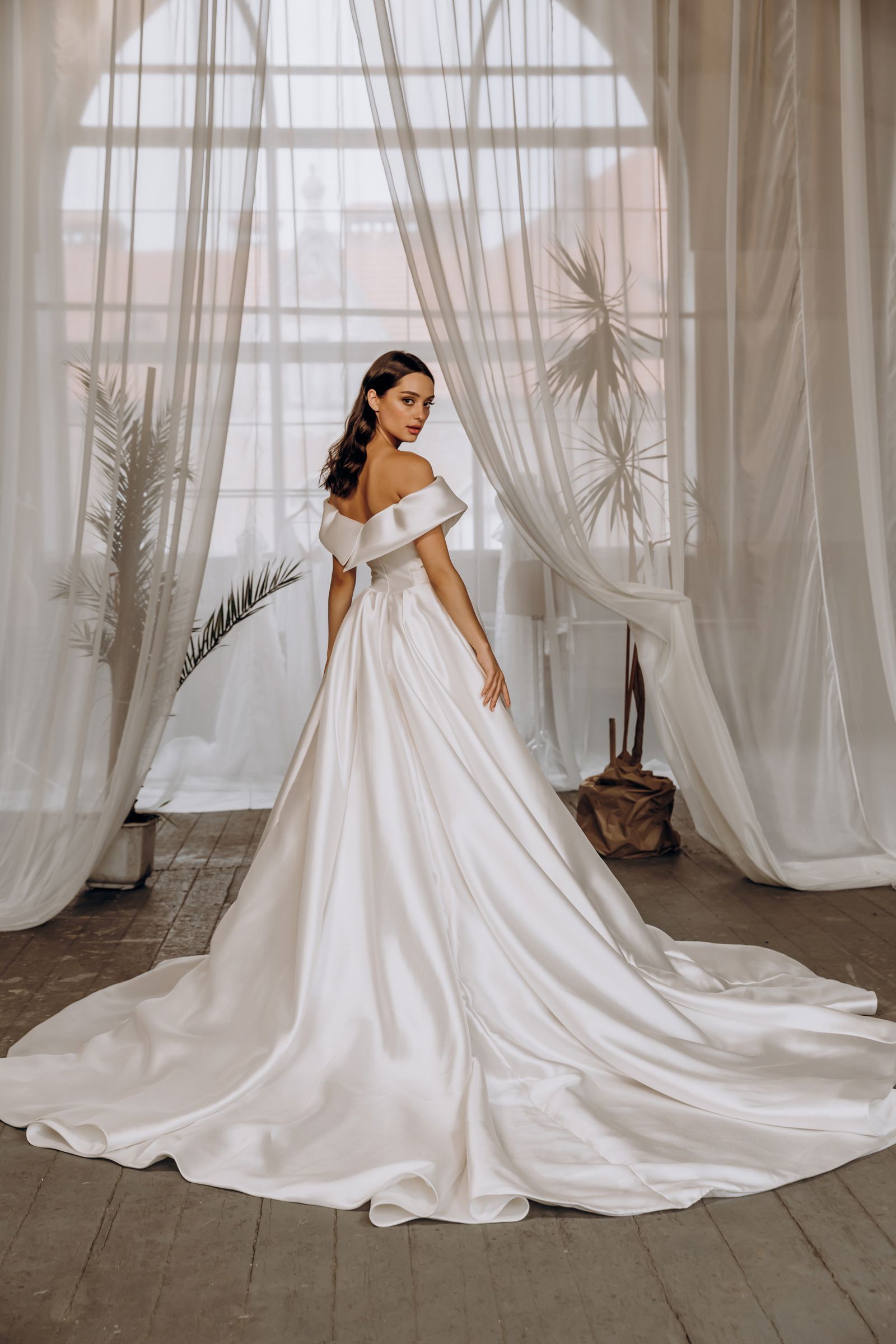 Valerie wedding dress, back view