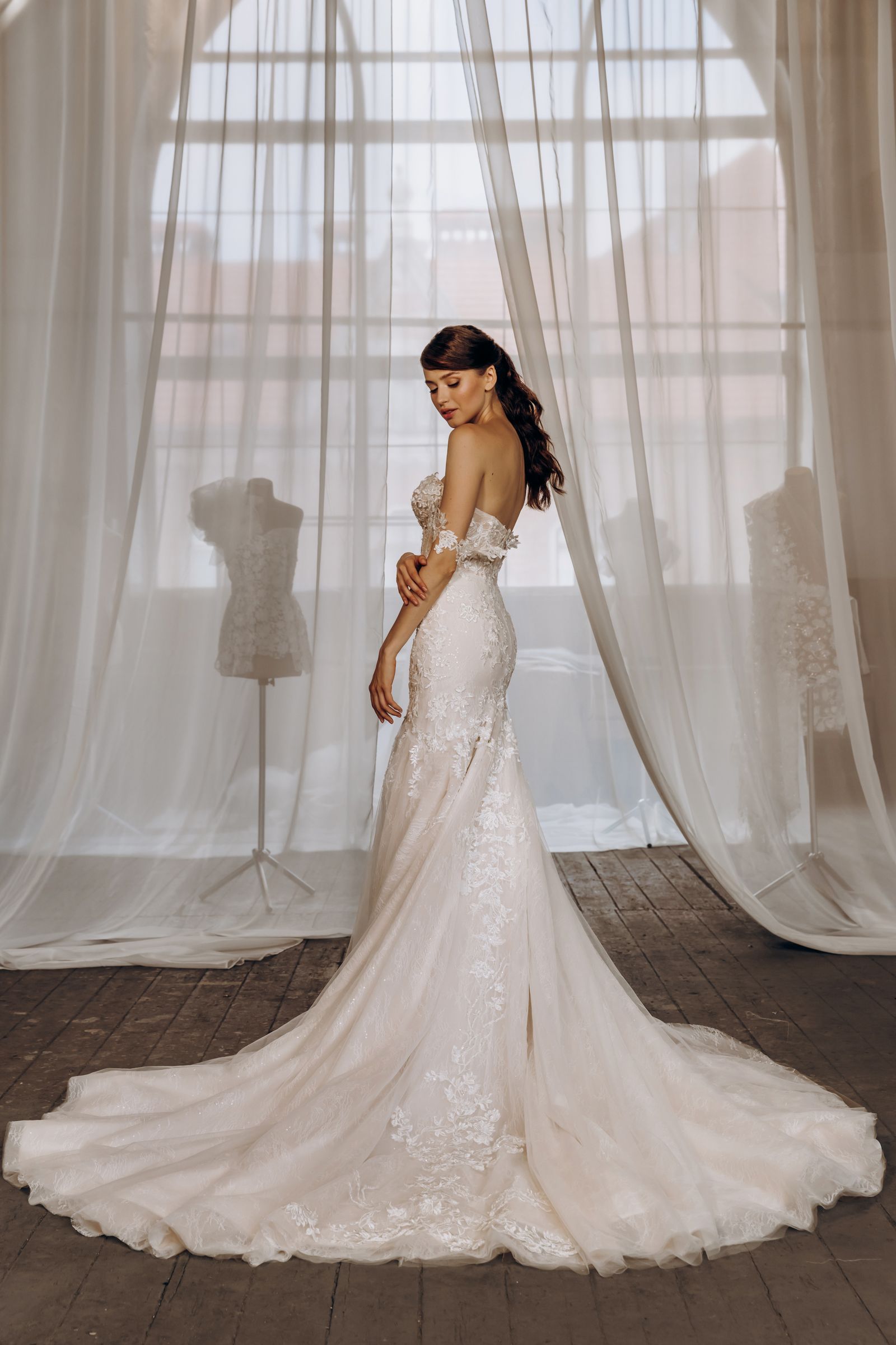 Wendy wedding dress, side view